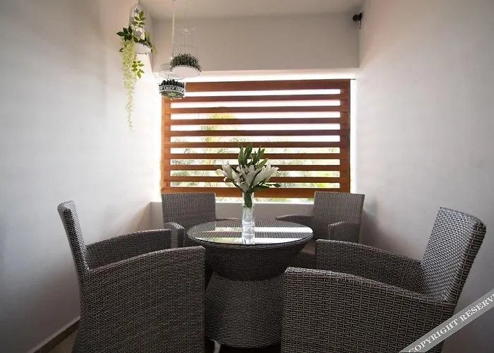 Azura Boutique Hotel 4*