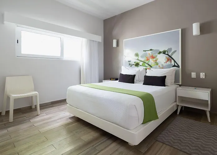 Azura Boutique 4*