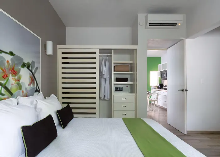 Hotel Azura Boutique 4*